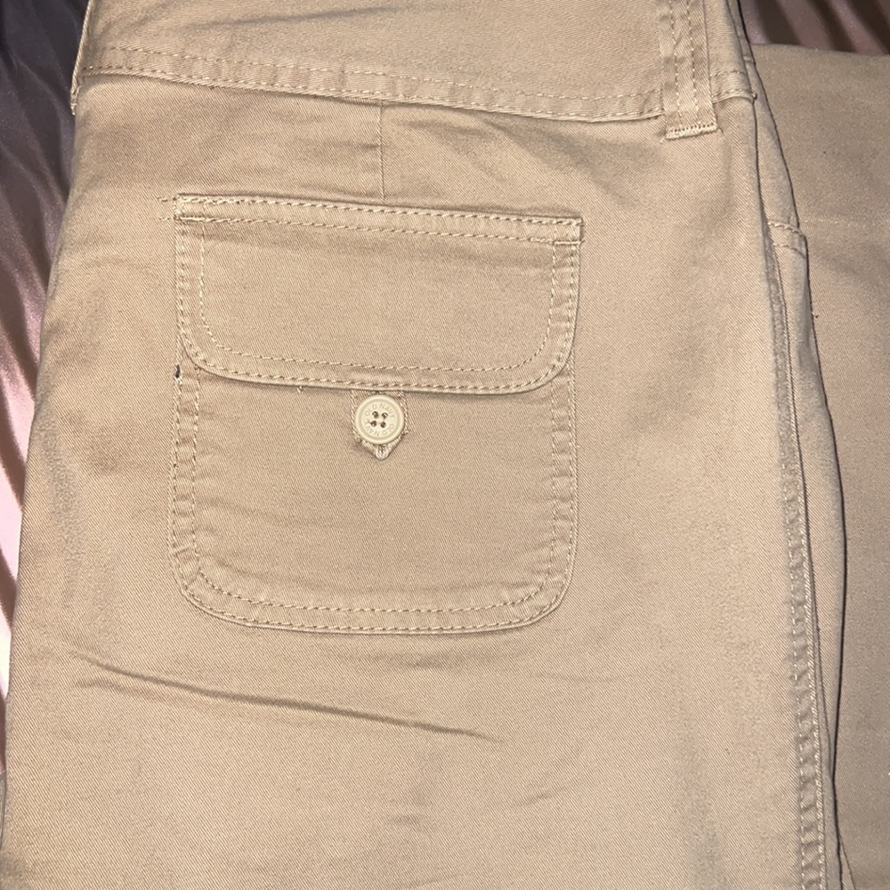 Old Navy Cargo Pants - Picture 4 of 4